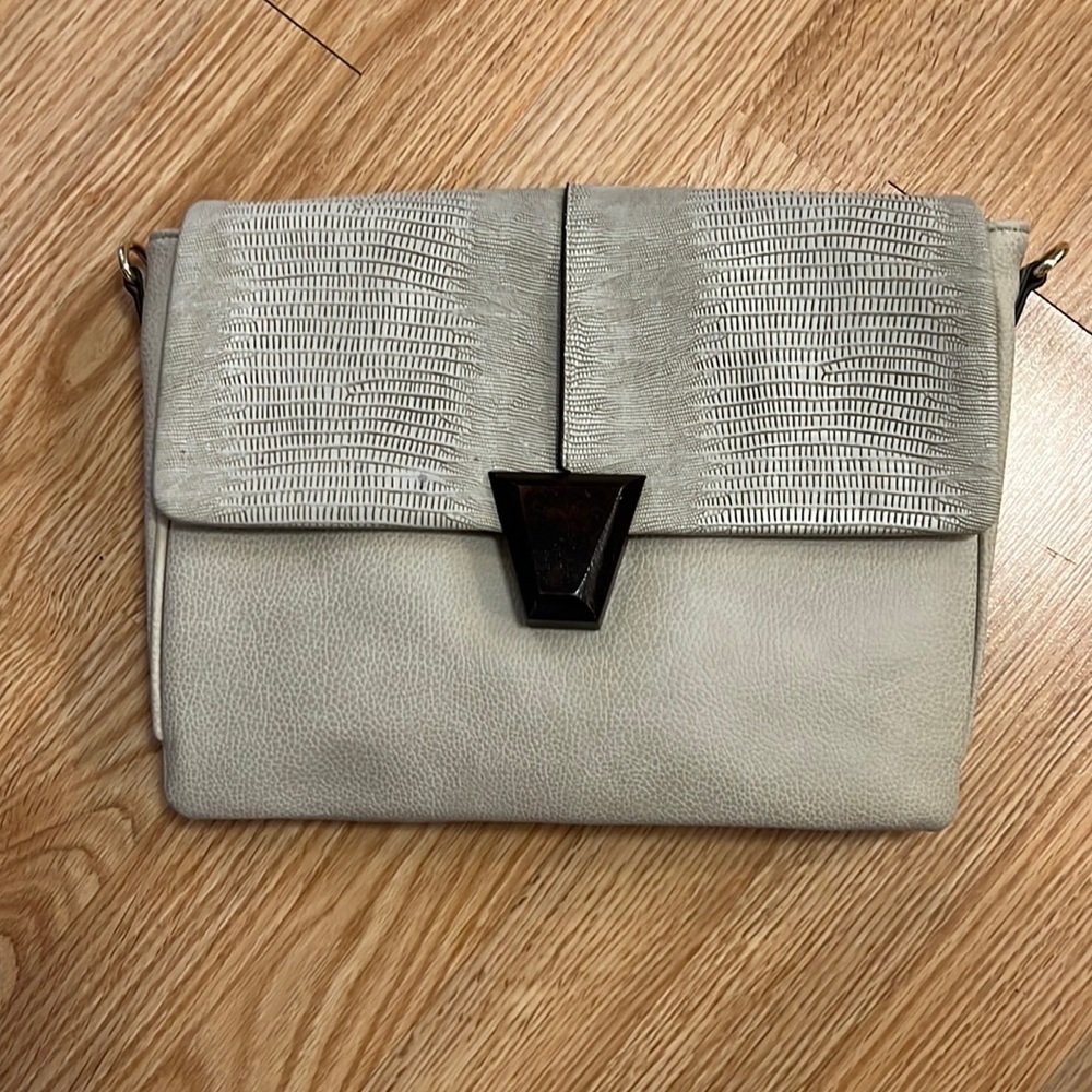 EUC Sondra Roberts Clutch / Purse